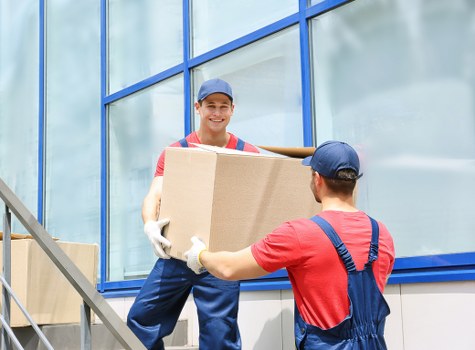 Moving team in Elephant and Castle preparing a safe home relocation