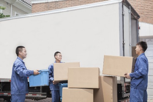 Local team handling furniture pick-up in Elephant and Castle with care